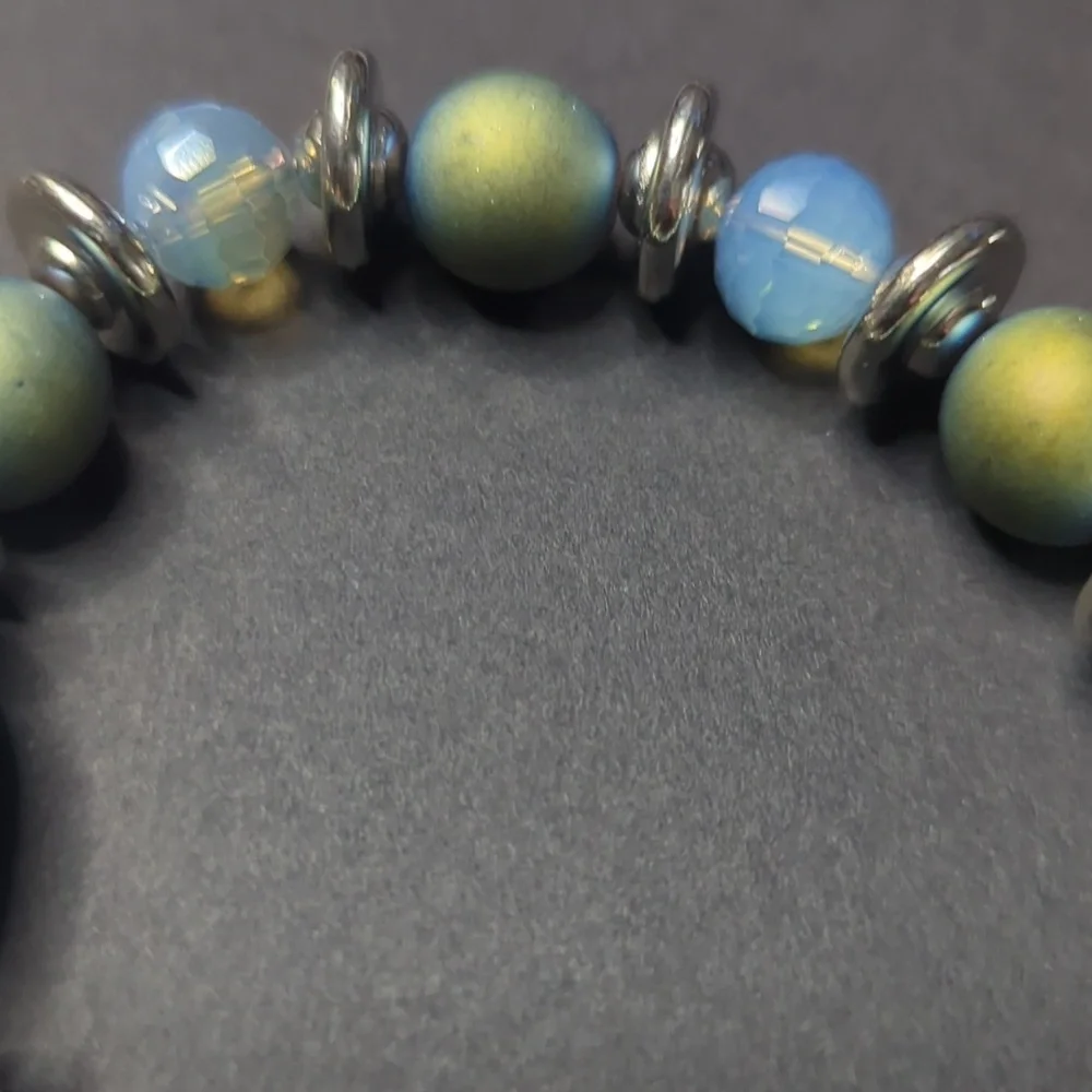 ❤️5/$25 Silver and Blue Charm Bracelet